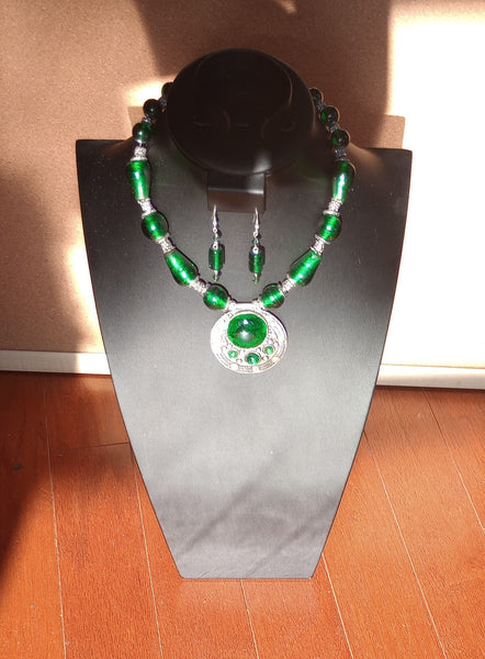 Hunter Green Lamp Bead Necklace Set