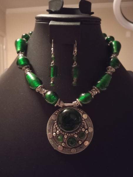 Hunter Green Lamp Bead Necklace Set