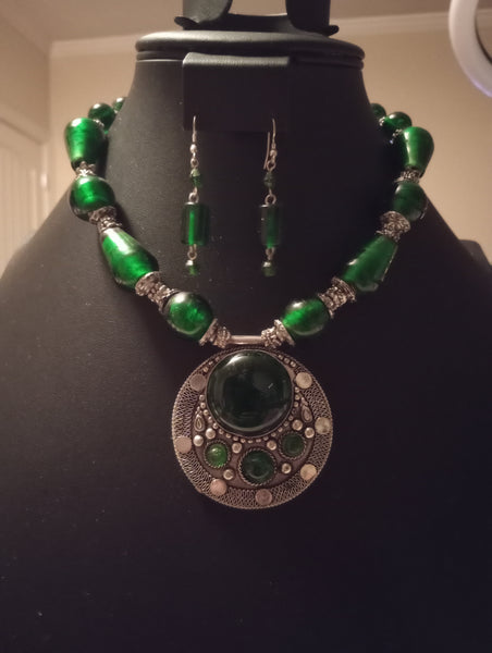 Hunter Green Lamp Bead Necklace Set